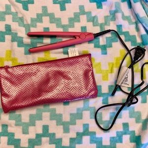 Travel size flat iron